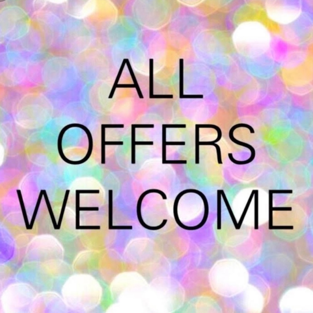 All offers are welcome! 🫶🏻